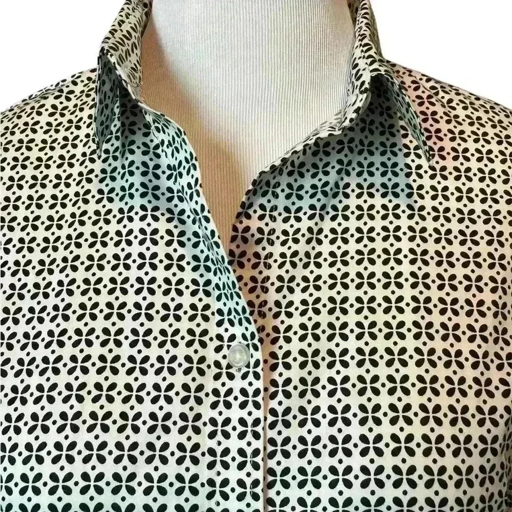 Banana Republic non Iron Fitted black and white  top Size 14